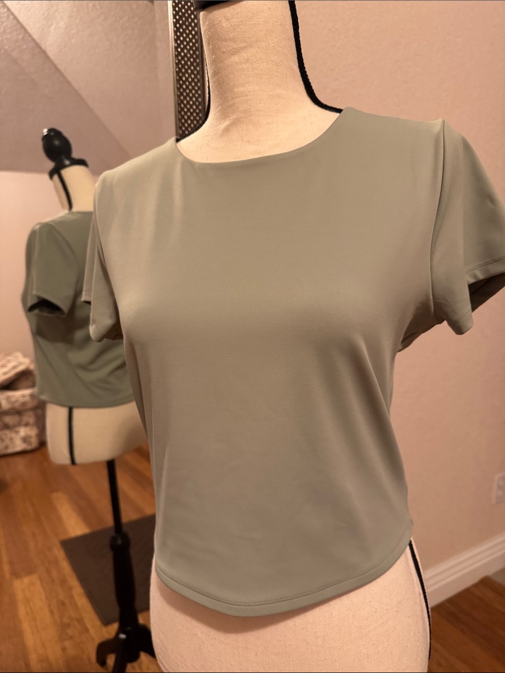 Express Sage Green Short Sleeve Crewneck Top